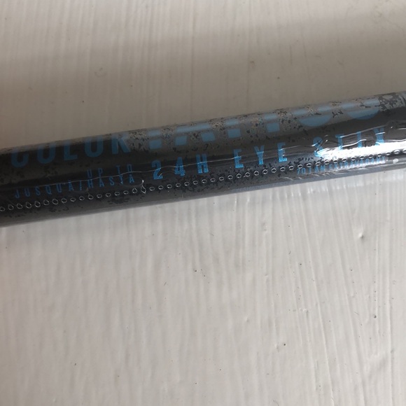 Brand new maybelline color tattoo eyeshadow stick - Picture 3 of 5